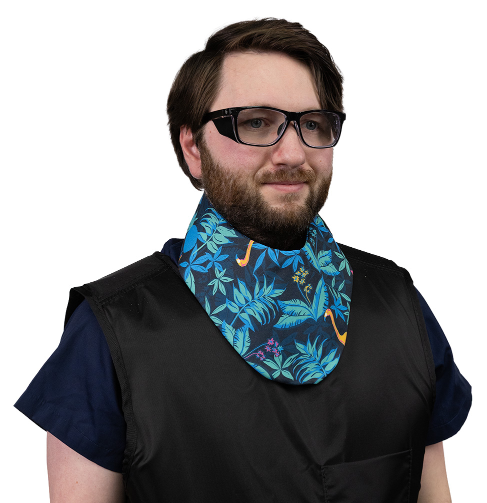 PS-Thyroid-Shield-Nylon-Blue-Angle-Left_model_whitebg